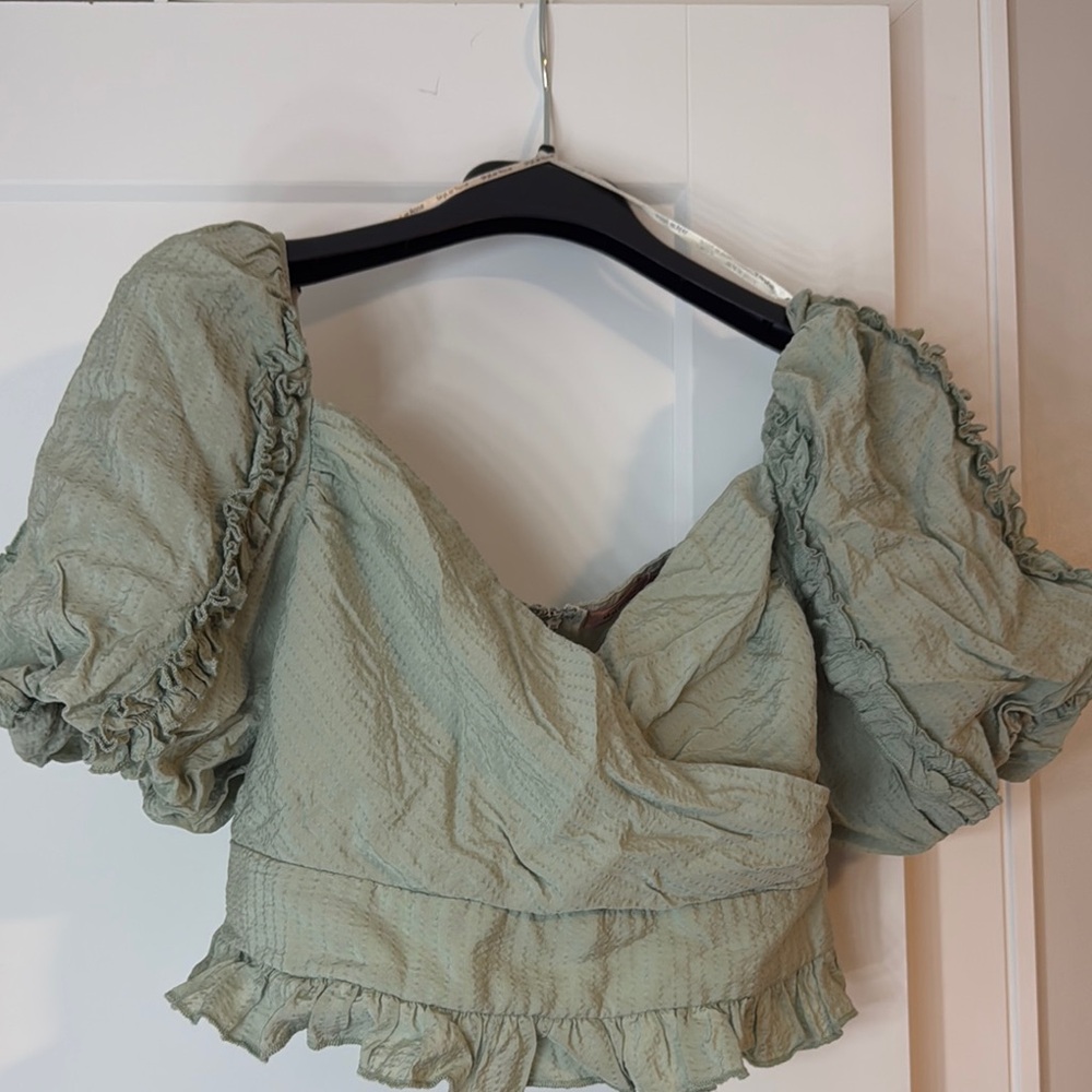 Skylar Rose Green Puff Sleeve Women's Top